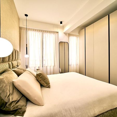 Picasso Golden House Next To Duomo Apartment Milan Luaran gambar